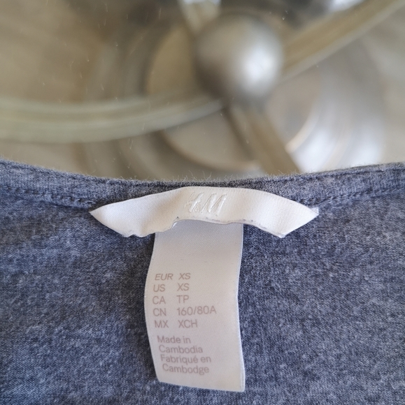 H&M Grey Scoop Neck Lace Up Sleeves - Picture 4 of 4